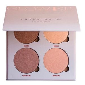 Anastasia Beverly Hills Glow Kit in Sun Dipped
